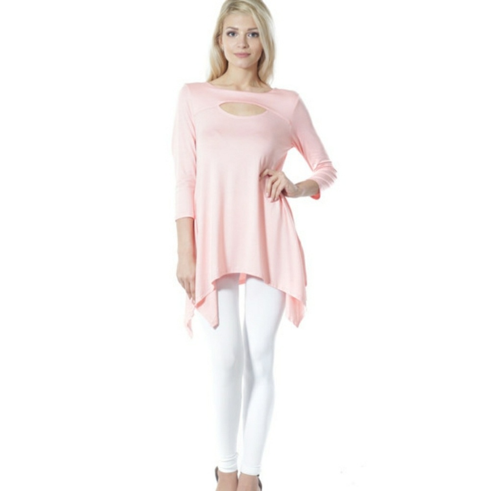 🌟 BEAUTIFUL 3/4 Sleeve cut out neckline🌟 - Picture 2 of 5